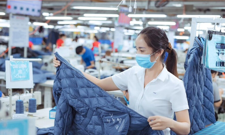 Ngành dệt may bội thu, đơn hàng phủ kín lịch sản xuất 1 nganh det may viet nam 647a979708829