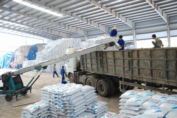 Xuất nhập khẩu phân bón 11 tháng tăng cả lượng và giá 1 phan bon20241218130146