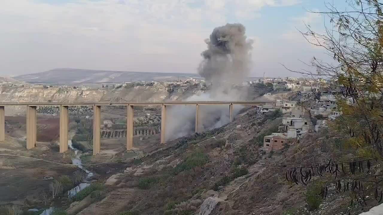 Phiến quân tiến đến thành phố lớn thứ ba Syria