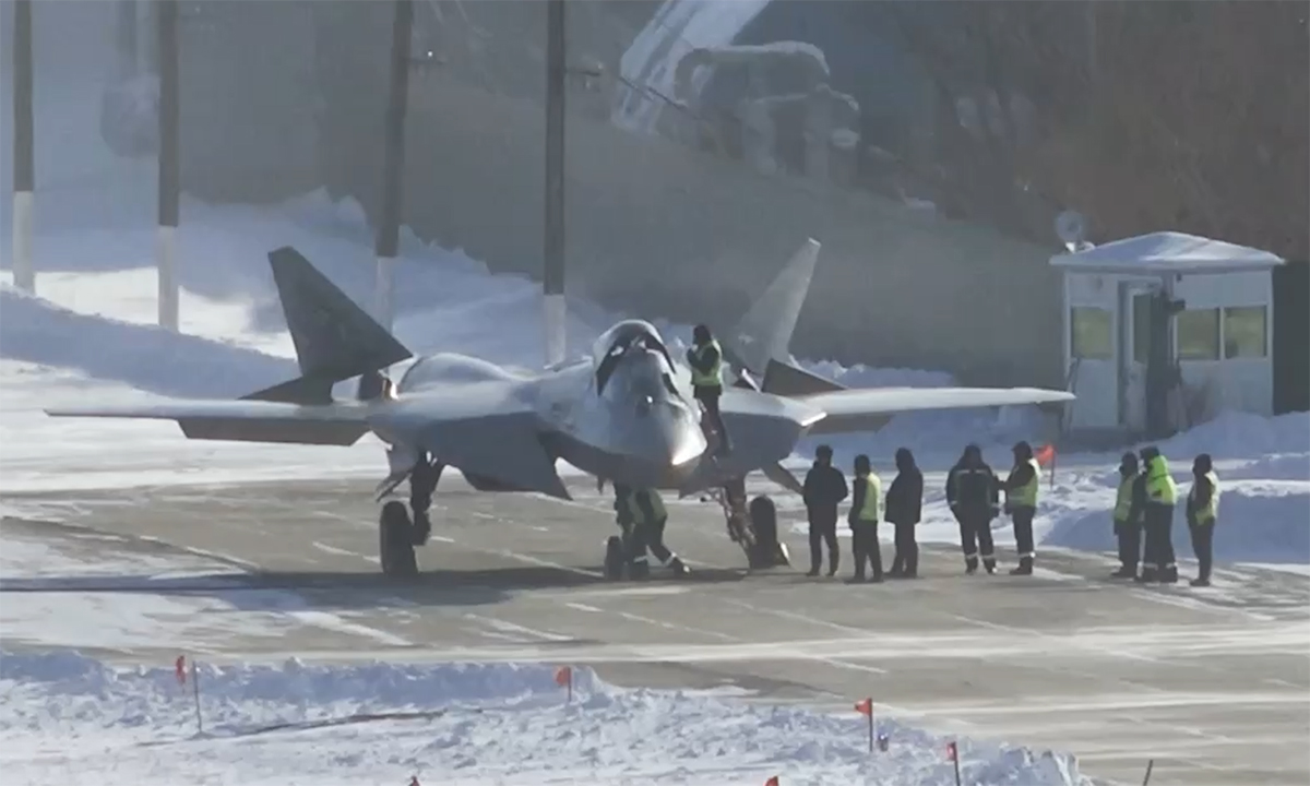 Quân đội Nga nhận tiêm kích Su-57, Su-34