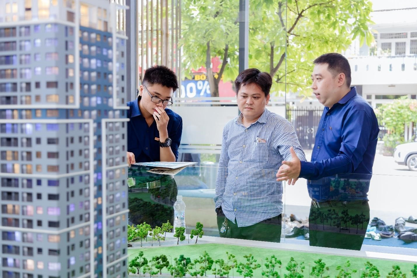 Giấc mơ có nhà ở của nhiều người trong độ tuổi 25 - 35 sẽ tiếp tục là một thách thức lớn the-felix-khai-truong-nha-mau.jpg