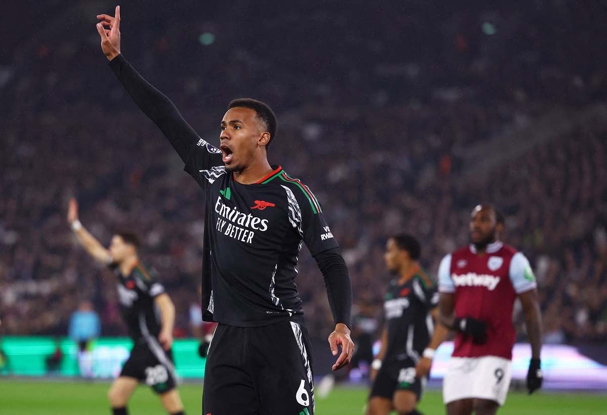 ket qua ngoai hang anh hom nay 1 12 thang dam west ham, arsenal chiem ngoi nhi bang hinh anh 16