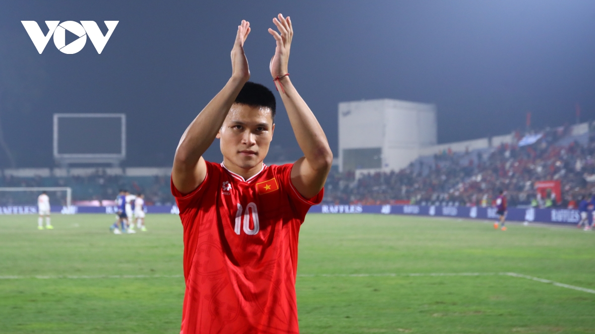hlv kim sang sik van giau mot tien dao chat luong tai asean cup 2024 hinh anh 1