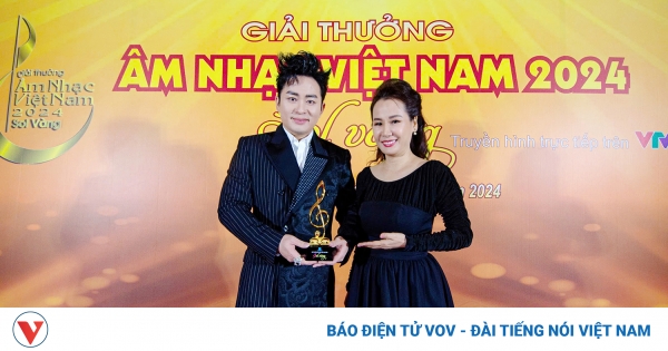 Tùng Dương, Hà Trần, Đức Trí lần đầu tiên đoạt giải Sol Vàng 1 tung duong va giang son