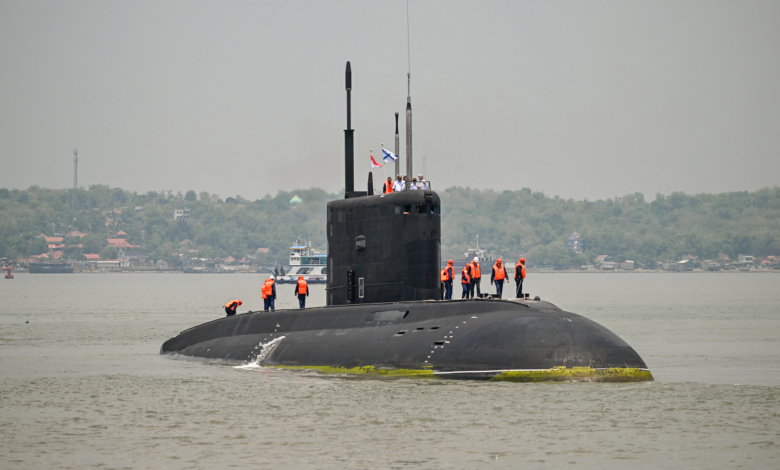 Philippines triển khai máy bay, chiến hạm giám sát tàu ngầm Nga 1 ufatungm 1733114734 3635 1733115236