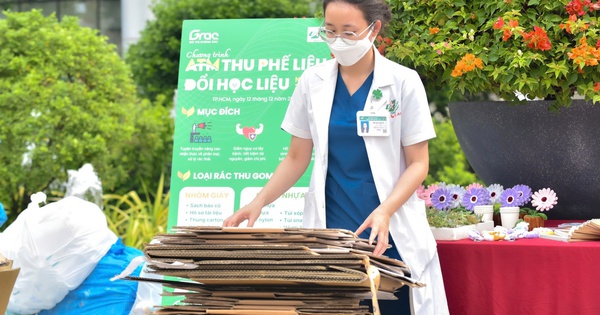 Bác sĩ, nhân viên y tế cùng nhau thu gom phế liệu tái chế 1 z612188232328413cb410615f22698ba78ad97d4f3844d 1733995722470917968205 4 193 1475 2546 crop 1733995996415919789837