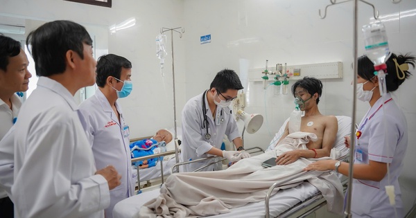 Lời kể của nạn nhân trong vụ cháy nhà 4 tầng ở quận Tân Bình, TP HCM 1 z6148163447700aee48eab86475e5d7a1022efb5eaf899 1734679193199232796504 107 0 1707 2560 crop 17346793983341013617783