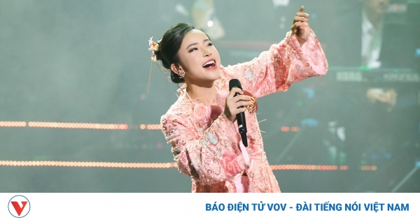 Phạm Kiều Huyền bất ngờ khi giành giải Nhất cuộc thi ''Tiếng hát Hà Nội 2024'' 1 z6170138497169 1e5dcab0c401faf35c7ef4b23ab8d972