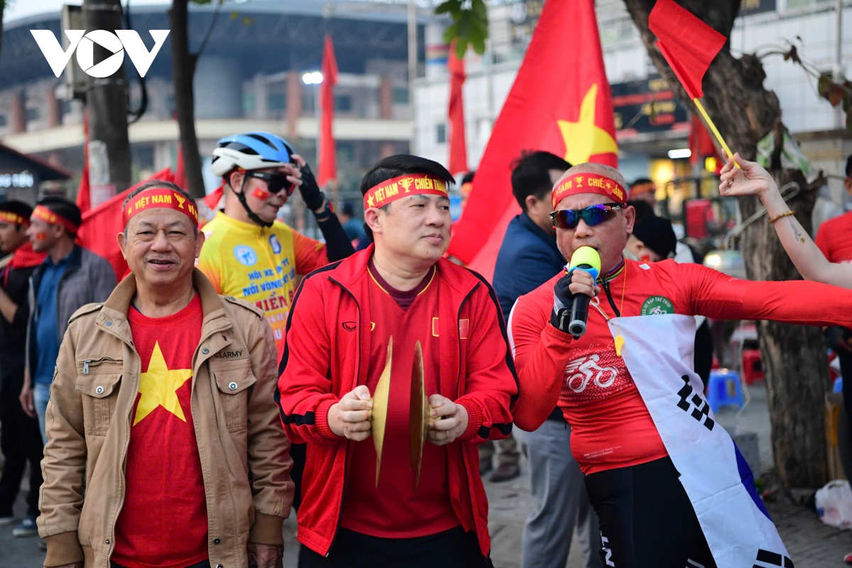 truc tiep Dt viet nam 0 - 0 Dt thai lan san viet tri mo hoi hinh anh 9