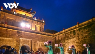 tour dem hoang thanh